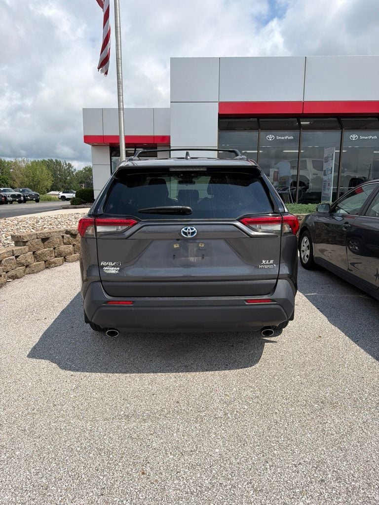 2022 Toyota RAV4 Hybrid XLE
