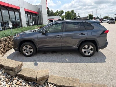 2022 Toyota RAV4 Hybrid XLE