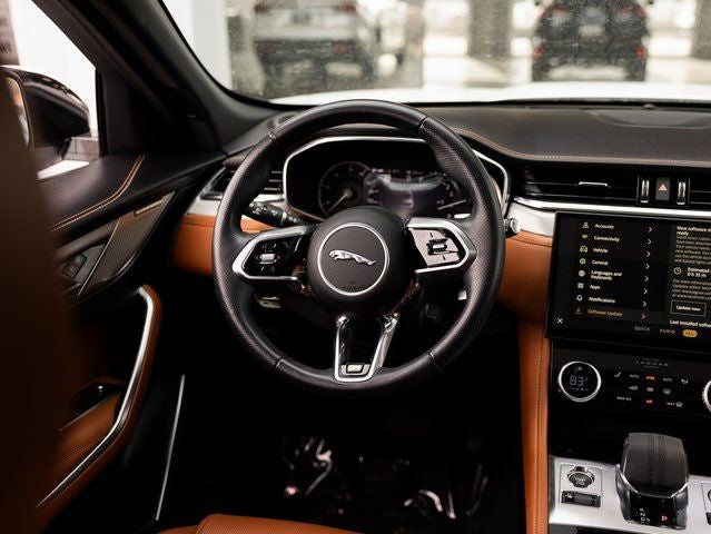 2023 Jaguar F-PACE P400 R-Dynamic S