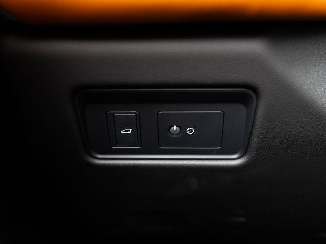 2023 Jaguar F-PACE P400 R-Dynamic S