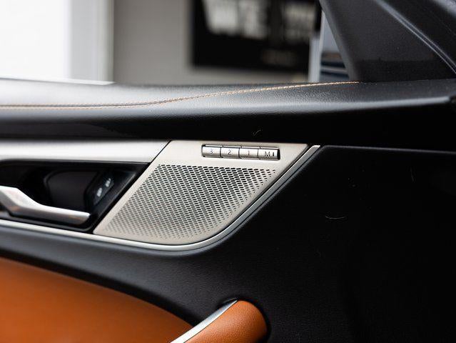 2023 Jaguar F-PACE P400 R-Dynamic S