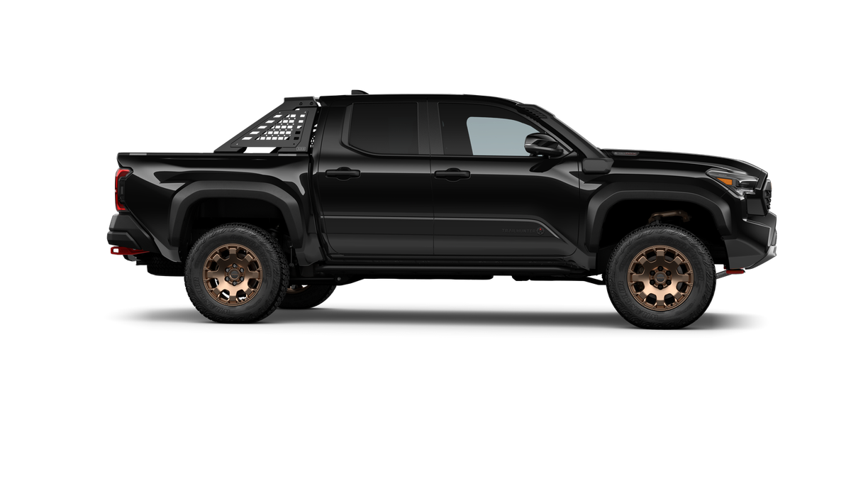 2026 Toyota Tacoma i-FORCE MAX Tacoma Trailhunter