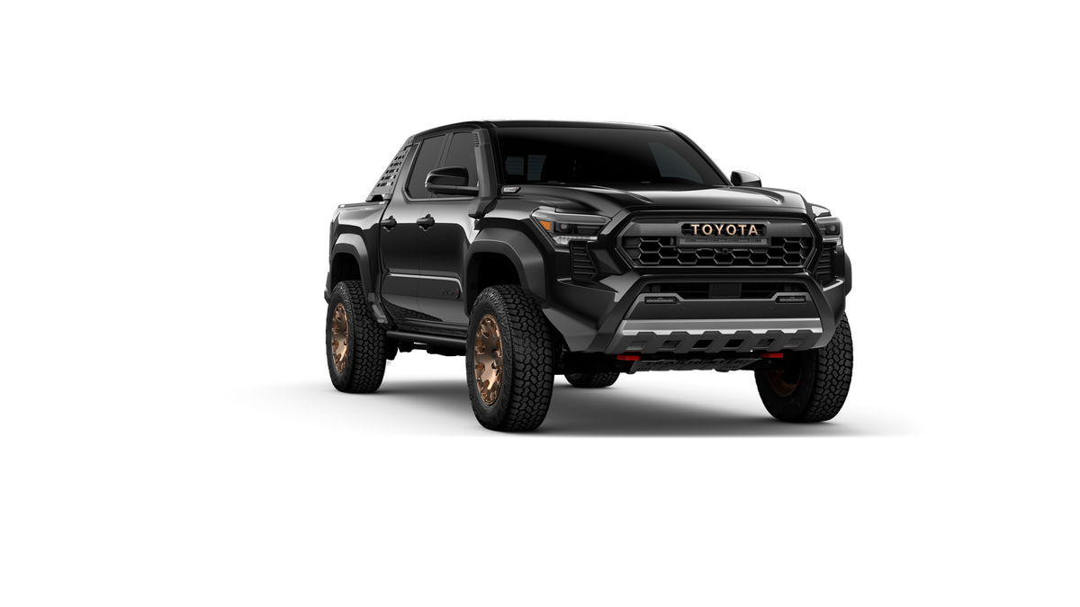 2026 Toyota Tacoma i-FORCE MAX Tacoma Trailhunter