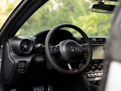 2025 Toyota GR86 Premium AT